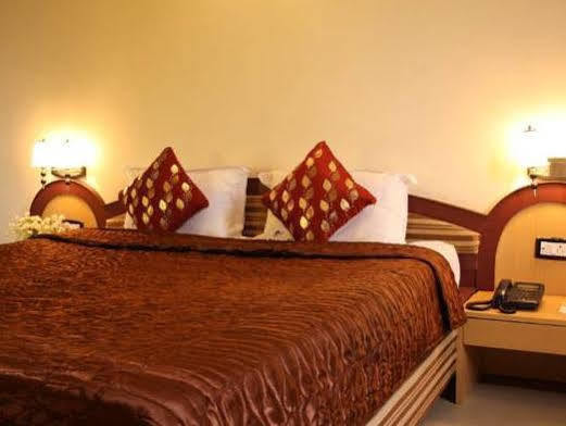 Om Shiv Hotel مادغاون المظهر الخارجي الصورة